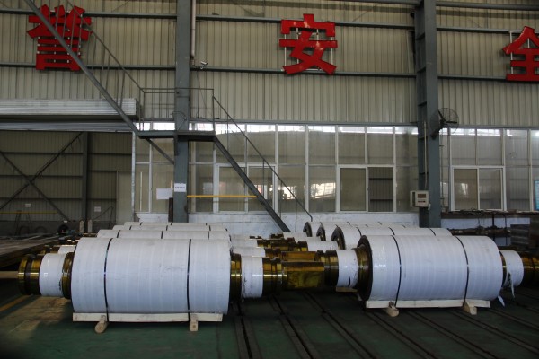 Casting roll
